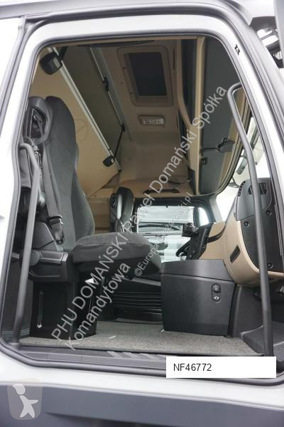Kamion s návěsem Mercedes / TANDEM