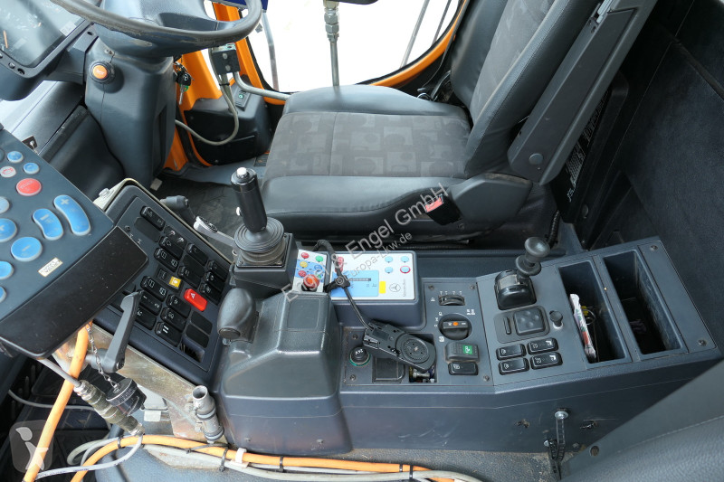 Camion Unimog U400 405/12