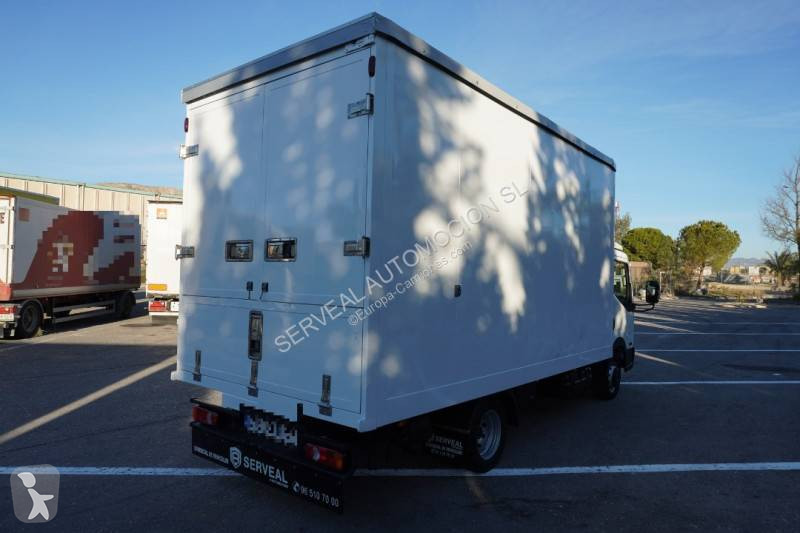 Camion Nissan