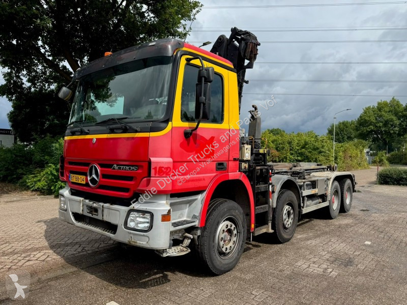 Camion Mercedes ACTROS 3741 8X4 STEEL SUSPENSION