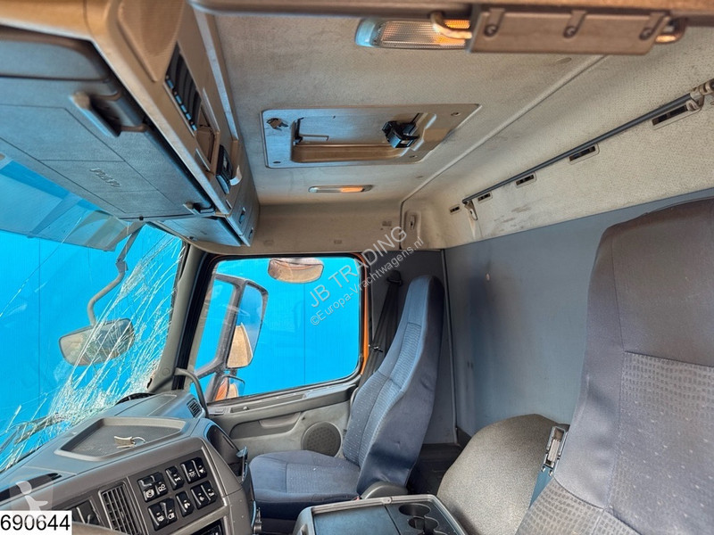 Lastbil Volvo 420 8X2, EURO 5, HYVA