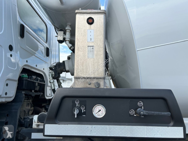 Camion Mercedes Arocs 3743, 8x4 Betonmischer,...