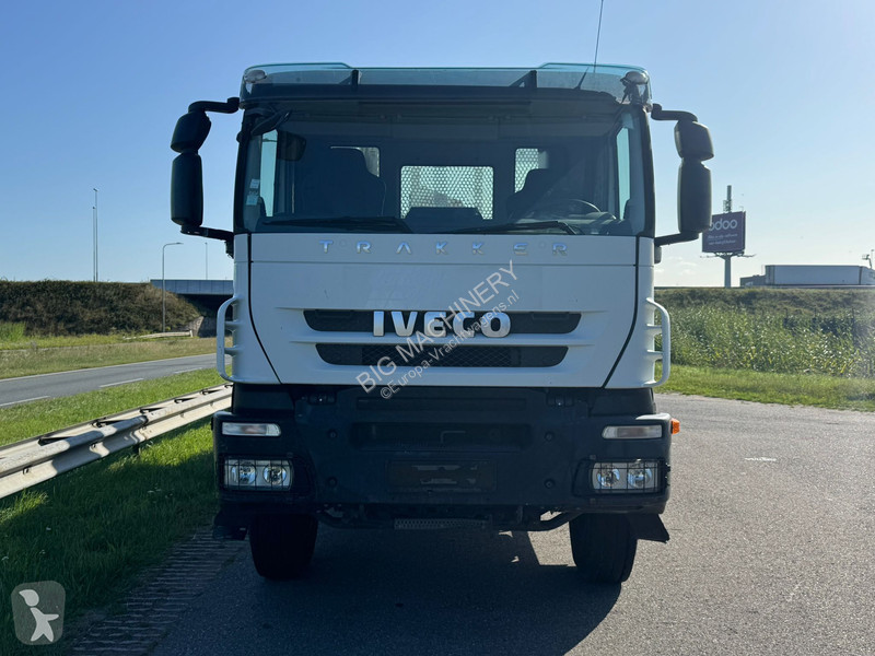 Kamion Iveco 330 6x4 with Palfinger PK 18500 crane
