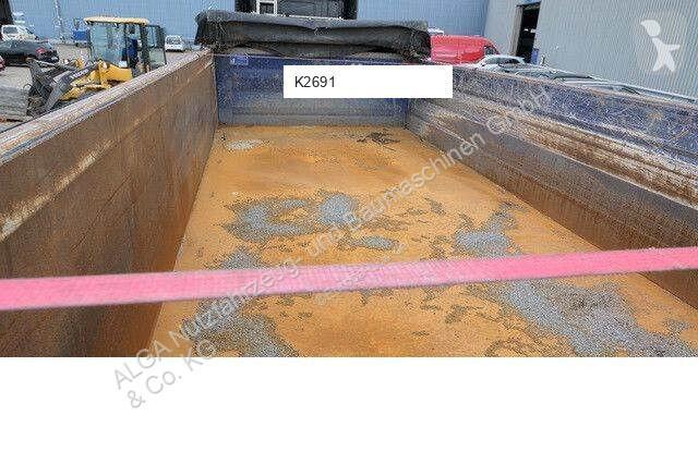 Vrachtwagen  3 Seiten Kippaufbau. Bordmatik....