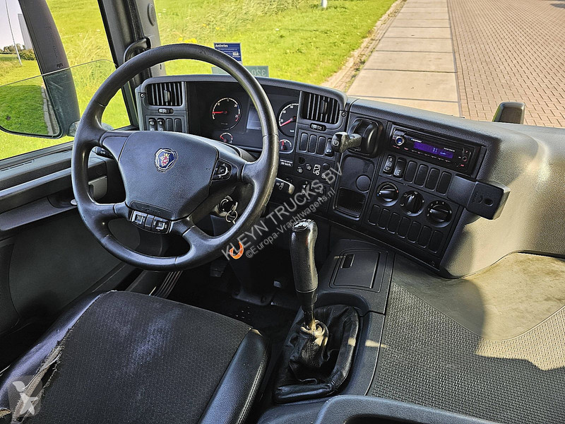 Camion Scania 360 2500 kg lift