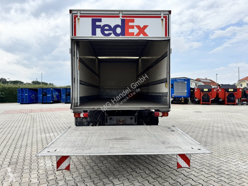 Camion Mercedes Atego 1224 Koffer mit Hebebühne