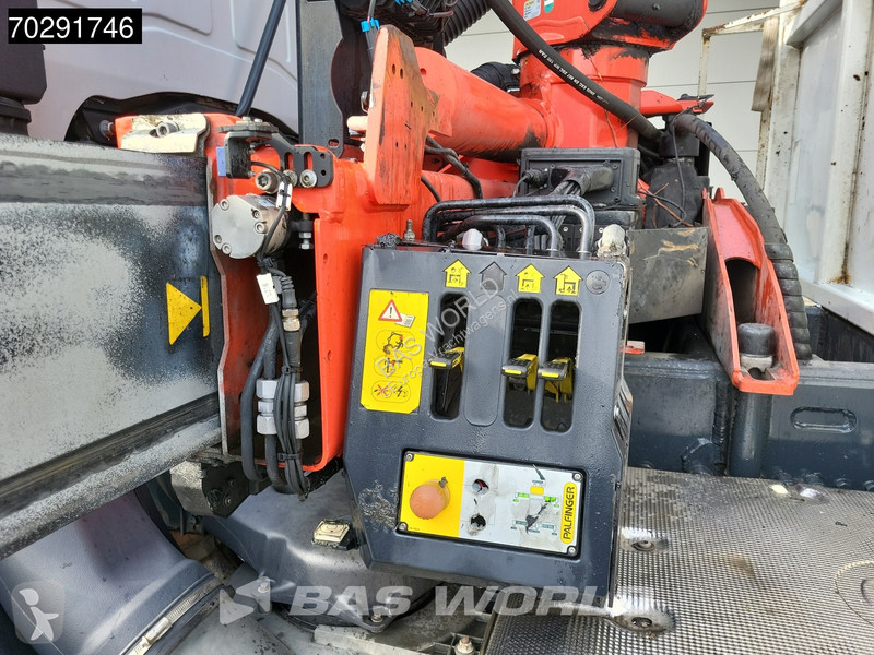 Kamion Iveco 310 4X2 Palfinger PK16002 Crane...