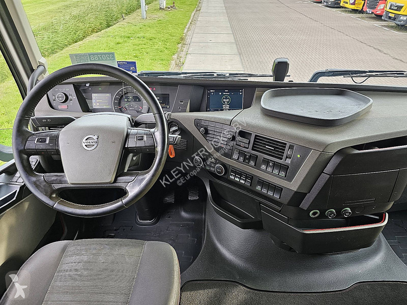 Kamion Volvo FH  6x2*4