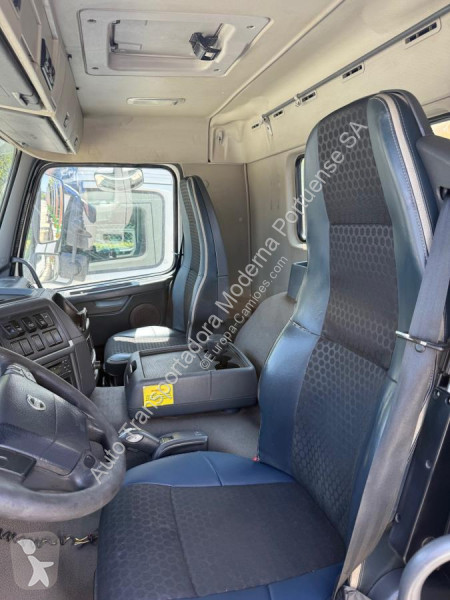 Kamion Volvo 450