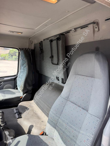 Kamion Volvo 420