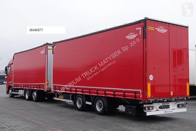 Kamion s návěsem  Camion rideaux coulissants +...