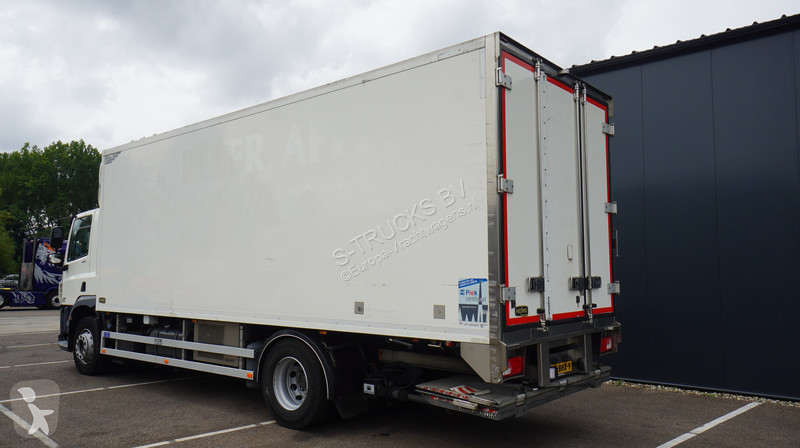 Camión DAF 290 FRIGO WITH CARRIER