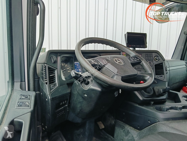 Kamion Mercedes 2535 6x2 -17 TM Fassi Kraan,...