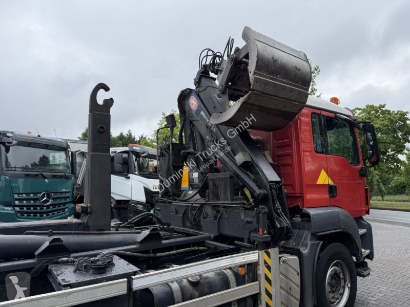 Lastbil MAN TGS 6X2 Haken mit Kran HMF 1643Z