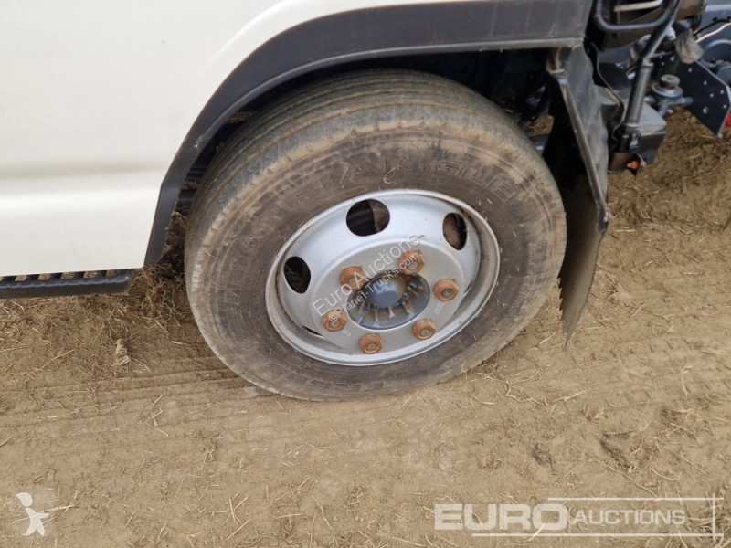 Lastbil Isuzu NQR 7