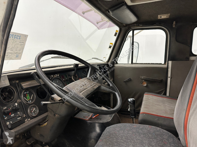 Vrachtwagen Volvo .320 - 6x4