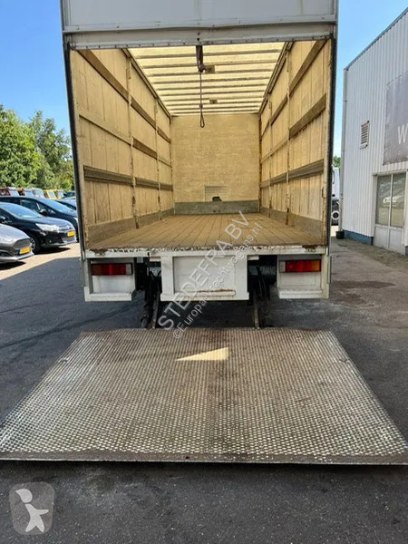 Camión MAN 12 - 220C