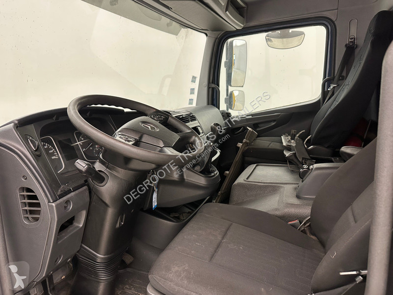 Kamion Mercedes 1218