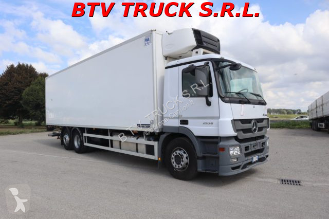Camion Mercedes ACTROS