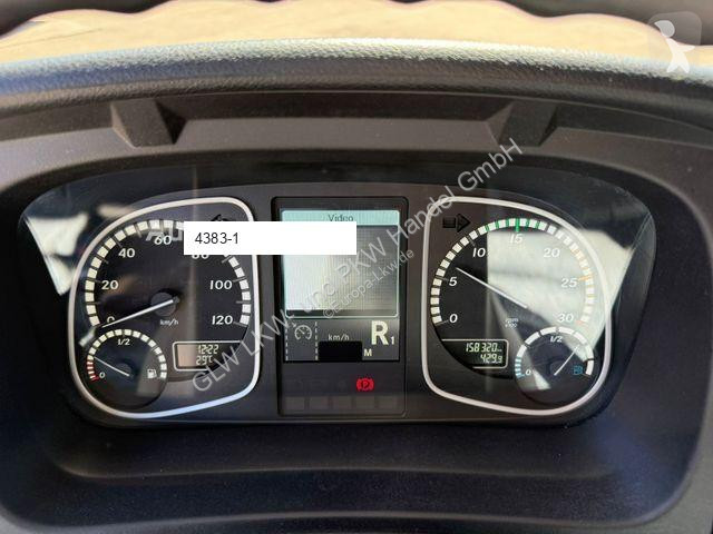 Kamion Mercedes 818
