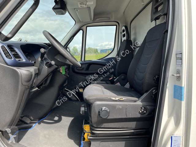 Camião Iveco 70C18 Kühlkoffer mit Ladebordwand...