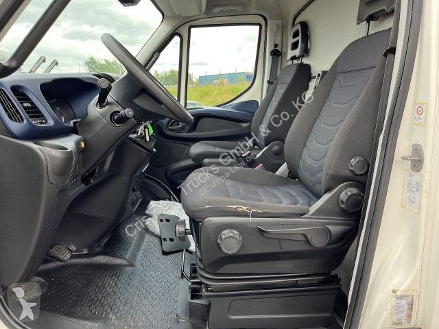 Camião Iveco 70C18 Kühlkoffer mit Ladebordwand...