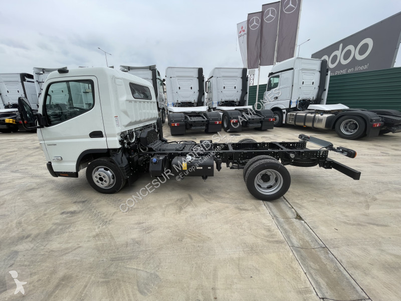 Vrachtwagen Mitsubishi Fuso  3C13   2800