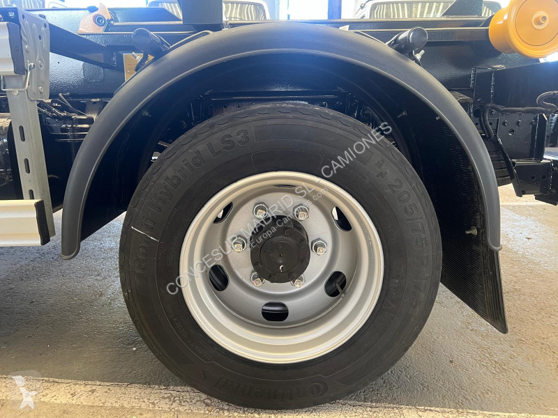 Camion Mitsubishi Fuso  7C18 Gancho Multilift