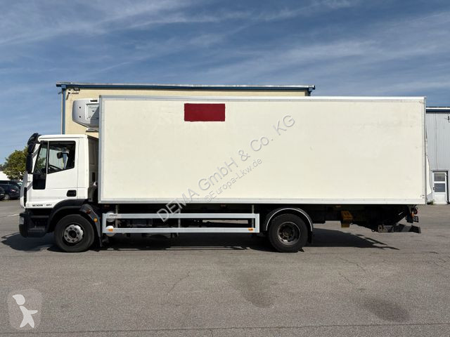 Kamion Iveco...