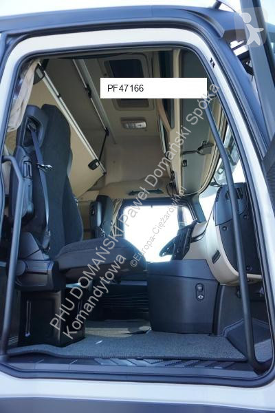 Kamion s návěsem Mercedes / TANDEM