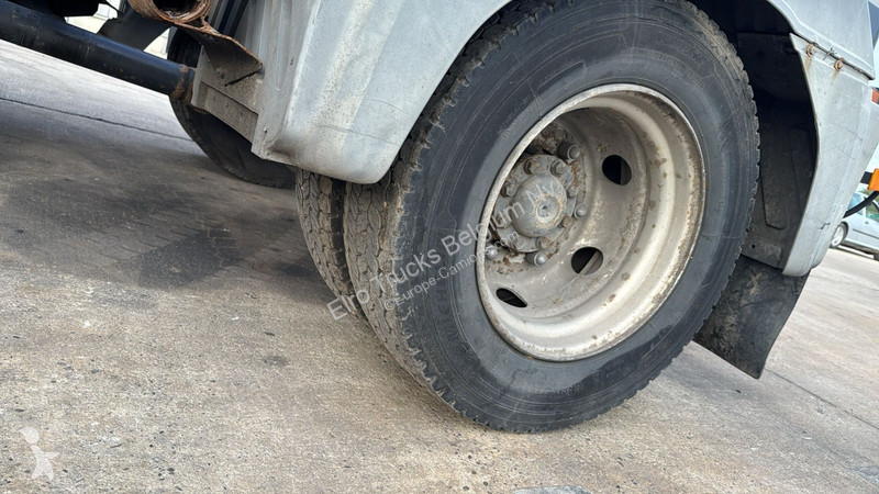 Camión Mercedes 815 (BOITE MANUELLE / MANUAL...