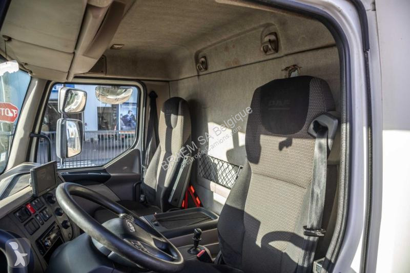 Vrachtwagen DAF 220(16t)+DHOLLANDIA