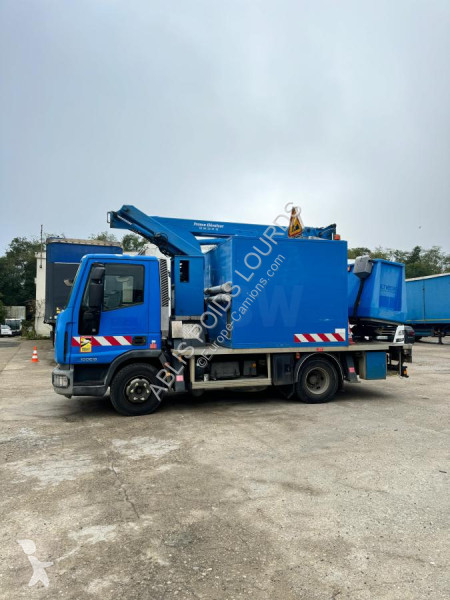 Camion Iveco 100E19
