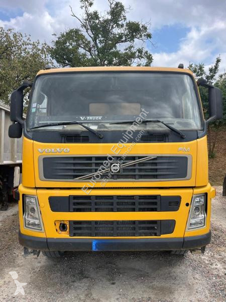 Camion Volvo 400