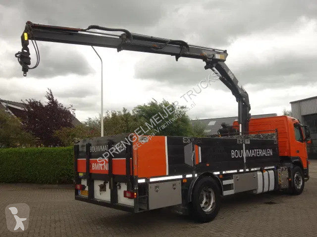 Camion Volvo 310 hmf15 ton crane