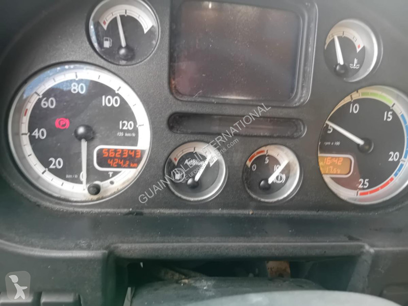 Camion DAF 410