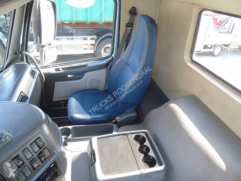 Camion Volvo 340 + MANUAL + 19T