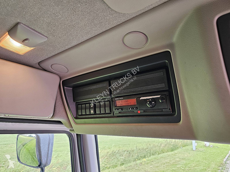 شاحنة Renault MIDLUM 220.12