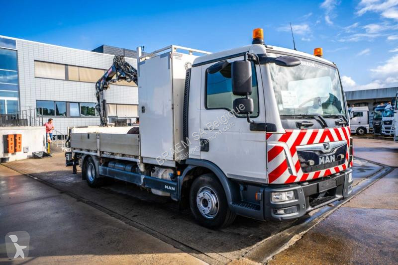 شاحنة MAN 12.190 BL + HIAB 055 D-1 HIDUO