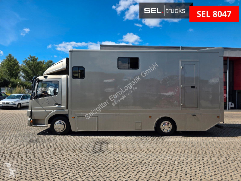 شاحنة Mercedes 818L