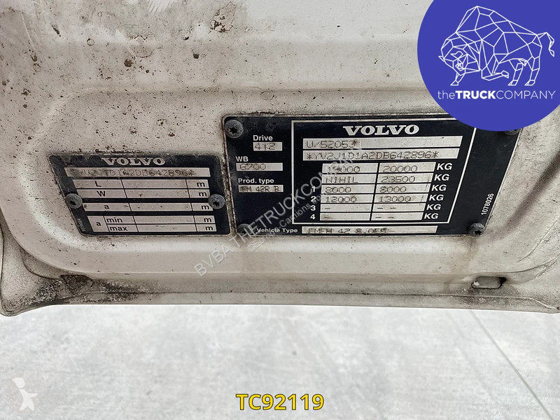 شاحنة Volvo 330