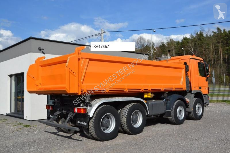 Teherautó Mercedes ACTROS 3241