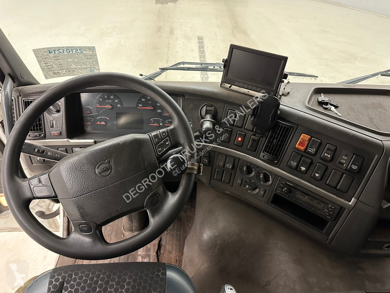 شاحنة Volvo 300 - 6x2