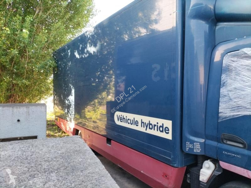 Ciężarówka Mitsubishi Fuso 7C15