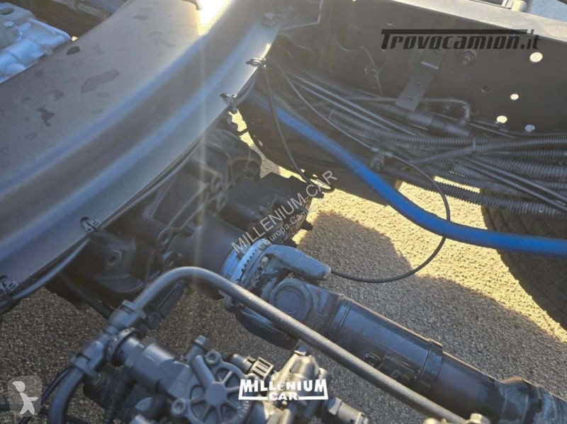 شاحنة Iveco 100E22  PRESA DI FORZA EURO 6 MANUALE
