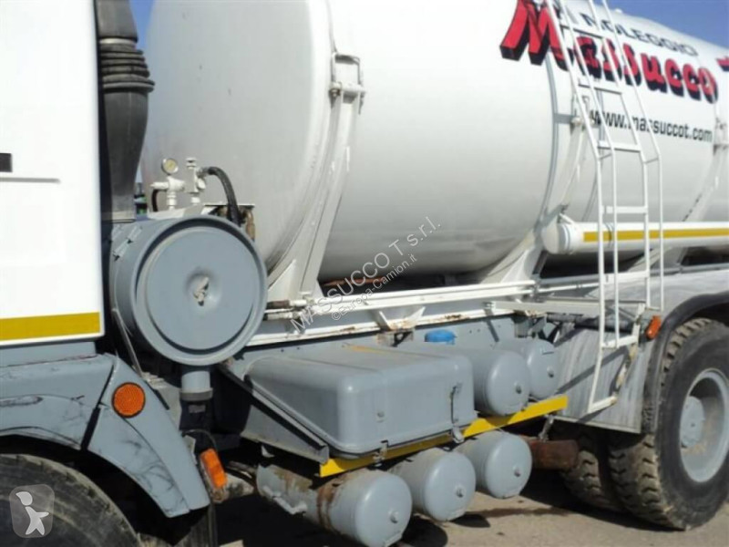 شاحنة Astra BM304