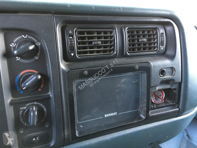 شاحنة Renault 4X2