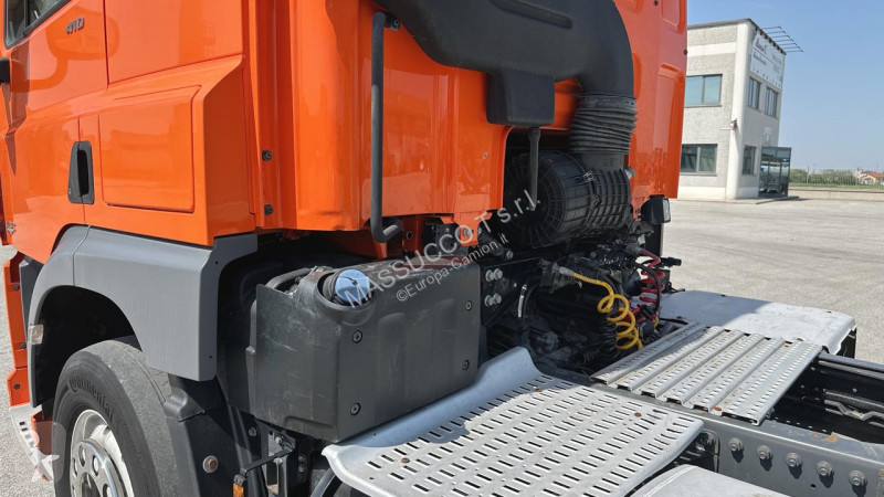 شاحنة DAF CF 410 4X2