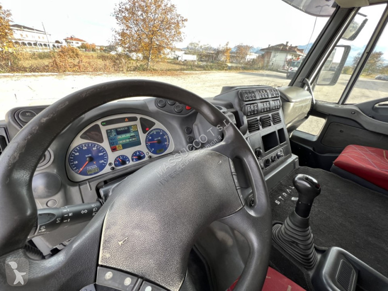 شاحنة Iveco 350 6X2