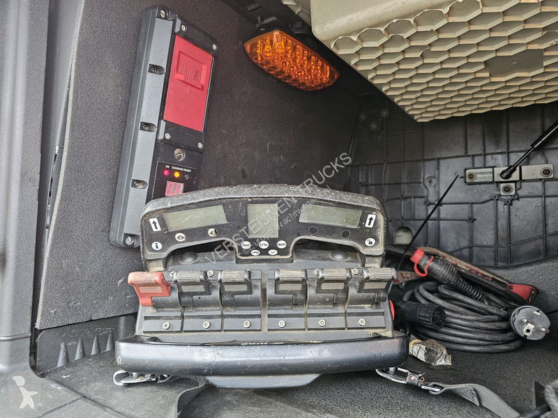 شاحنة Volvo 540 8x4*4 / HIAB 548E-9 CRANE +...